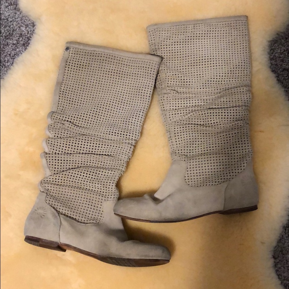 UGG boots, sexy with a sweater dress! Very clean